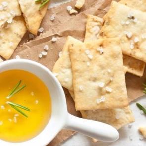 Biberiyeli krakerler