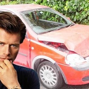 Kıvan&ccedil; Tatlıtuğ'un arabasına &ccedil;arptılar