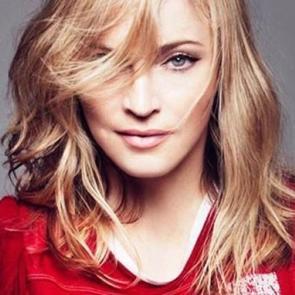 Madonna ateş p&uuml;sk&uuml;rd&uuml;!