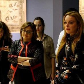 &Uuml;nl&uuml; oyuncu Lohan: D&uuml;nya 5'ten b&uuml;y&uuml;kt&uuml;r