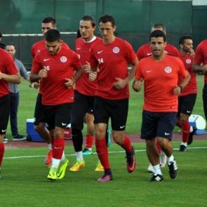 Antalyaspor Beşiktaş'a hazırlanıyor