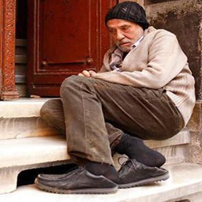 Usta oyuncu Civan Canova sokak ortasında evsiz kaldı! 