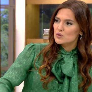 Demet Akalın'dan şehit ailelerine b&uuml;y&uuml;k destek!