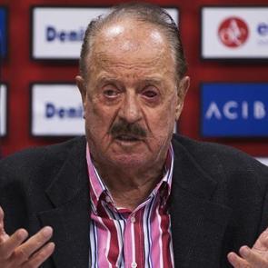 İlhan Cavcav yoğun bakımda! Hastaneden a&ccedil;ıklama