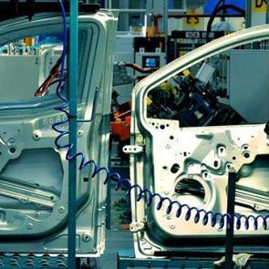 Otomotivde &uuml;retim arttı