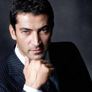 Kenan İmirzalıoğlu kira gelirini şehit ailelerine bağışladı