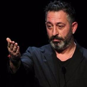 Cem Yılmaz'dan hayranlarına 20. yıl s&uuml;rprizi