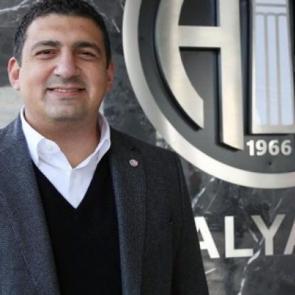 Ali Şafak &Ouml;zt&uuml;rk: Beşiktaş sevindi tabi...