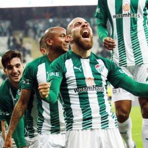 Bursaspor Karab&uuml;k karşısında coştu!