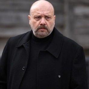 &Uuml;nl&uuml; oyuncu Ahmet M&uuml;mtaz Taylan'ın kaburgaları kırıldı