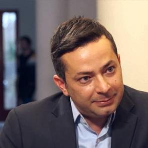 &Uuml;nl&uuml; sunucu İrfan Değirmenci&rsquo;nin evi kurşunlandı