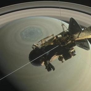 Cassini, Sat&uuml;rn ile halkaları arasına daldı