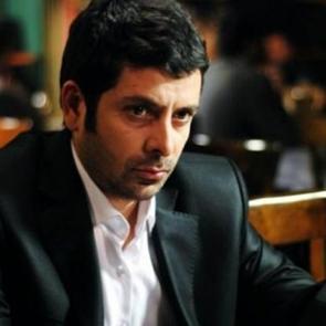 &Uuml;nl&uuml; oyuncu Selim Erdoğan uyuşturucudan g&ouml;zaltına alındı