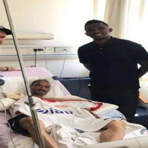 Eto'o'dan anlamlı ziyaret 