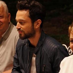 Murat Boz intihar eden kişiyi b&ouml;yle engelledi!