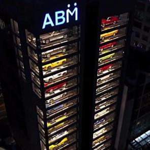 D&uuml;nyanın ilk spor araba otomatı a&ccedil;ıldı