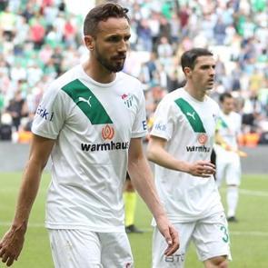 Bursaspor'a b&uuml;y&uuml;k &ouml;fke! 'Ruhuna el Fatiha'