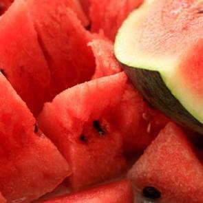 İftarda karpuz yiyin