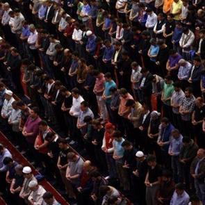 İstanbul'da hatimle teravih kılınan camiler