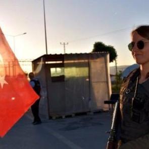 Kontrol noktasında nöbetleşe iftar yapıyorlar