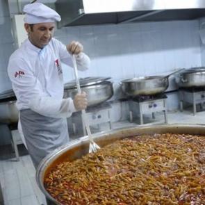 “Yemek yapma zamanımı engelli oğluma ayırıyorum”