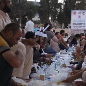 Kudüs’e kardeşlik sofrası kuruldu!