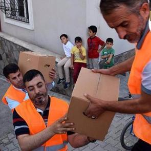 Sağ elin verdiğini sol el görmüyor