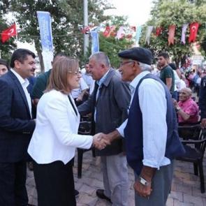 Şahin, iftar sofralarında vatandaşlarla buluşuyor