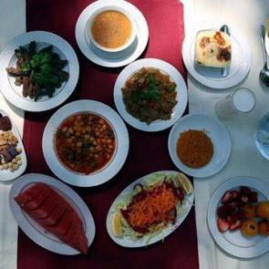 Uzmanlardan bayramda beslenme önerileri