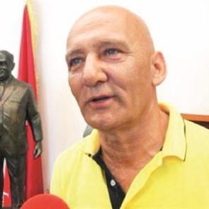 Başkan belediyeyi &lsquo;yaktı&rsquo;