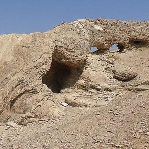 Herkes onu canavar sanıyor!