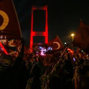 Darbenin perde arkası!