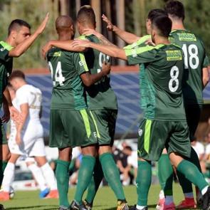 Bursaspor Leeds United'ı fena &ccedil;arptı!