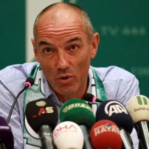 Paul Le Guen: Transferler gecikti!