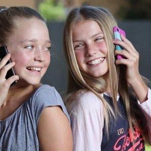 Bu uygulama ile &ccedil;ocuğunuz telefonu a&ccedil;mak zorunda!