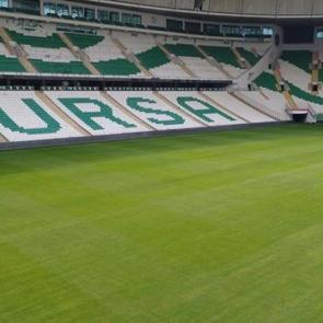 Bursaspor'un stadında hibrit &ccedil;im ekimi başladı