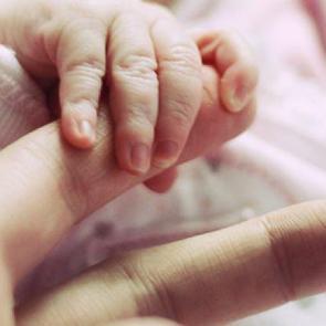 Devletten bebeklere 4 milyon &ccedil;eyrek altın desteği