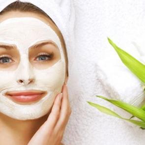 Cilt lekelerini kil maskesi ile yok edin