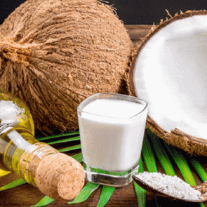 Taze bir cilt i&ccedil;in hindistan cevizi maskesi