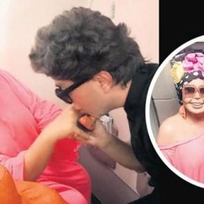 Dudak u&ccedil;uklatan bayram har&ccedil;lığı!