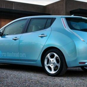 &Ccedil;in benzinli ara&ccedil; satışını yasaklıyor