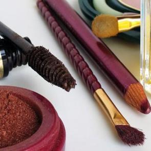 Hasta g&ouml;steren makyaj hataları