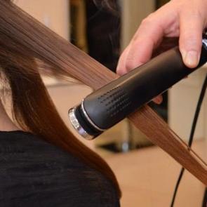 Sa&ccedil; d&uuml;zleştiren tarak nasıl kullanılır?