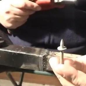 Kendi kar lastiğini kendisi yaptı