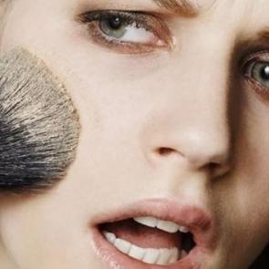 Yorgun ciltler i&ccedil;in 10 bakım &uuml;r&uuml;n&uuml;