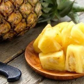 V&uuml;cutta &ouml;demi attıran meyve: Ananas