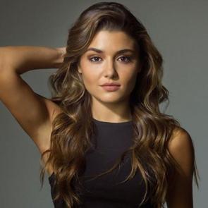 Hande Er&ccedil;el kimdir? Ger&ccedil;ek yaşı ka&ccedil;tır? Biyografisi...