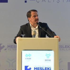 '&Ccedil;alışma hayatında &ouml;ncelik liyakat olmalıdır'