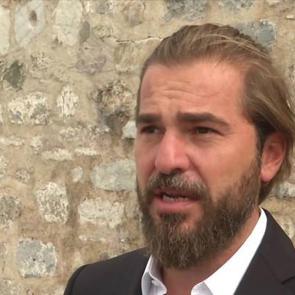 Engin Altan D&uuml;zyatan saat i&ccedil;in sıraya girdi! Bakın ka&ccedil; bin TL verdi...