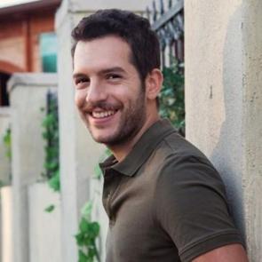 Aksel Bonfil kimdir? Aslen nereli ve ka&ccedil; yaşında?